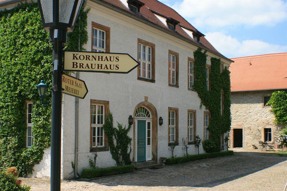 Hotel Burg Wanzleben Exterior photo